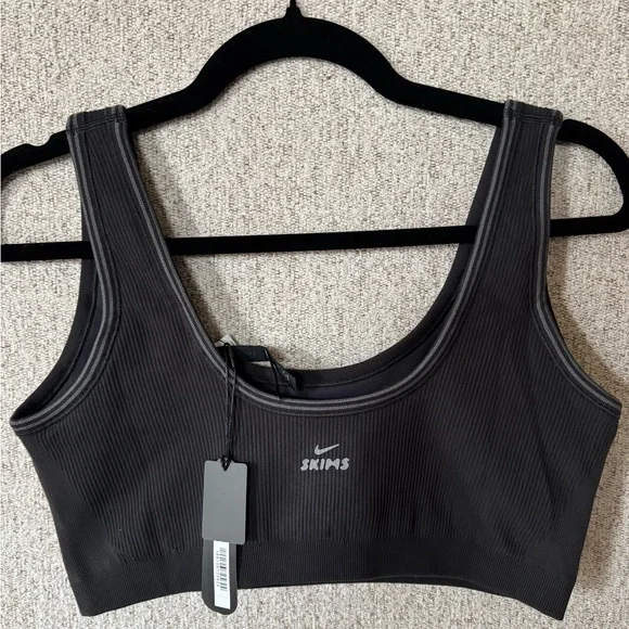 SKIMS Nike Ribbed Seamless Scoop Bra, size Large, NWT! - Picture 2 of 3